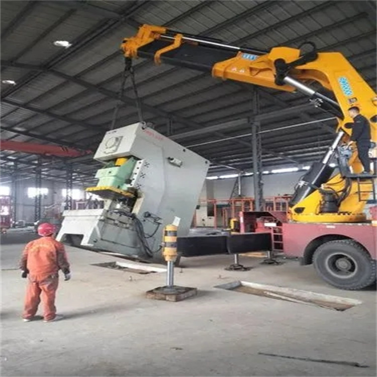 四会80吨折臂吊车出租附近电话